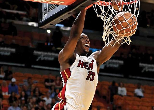 戈贝尔两双护框筑起禁飞区,森林狼防守铁律禁锢魔术进攻